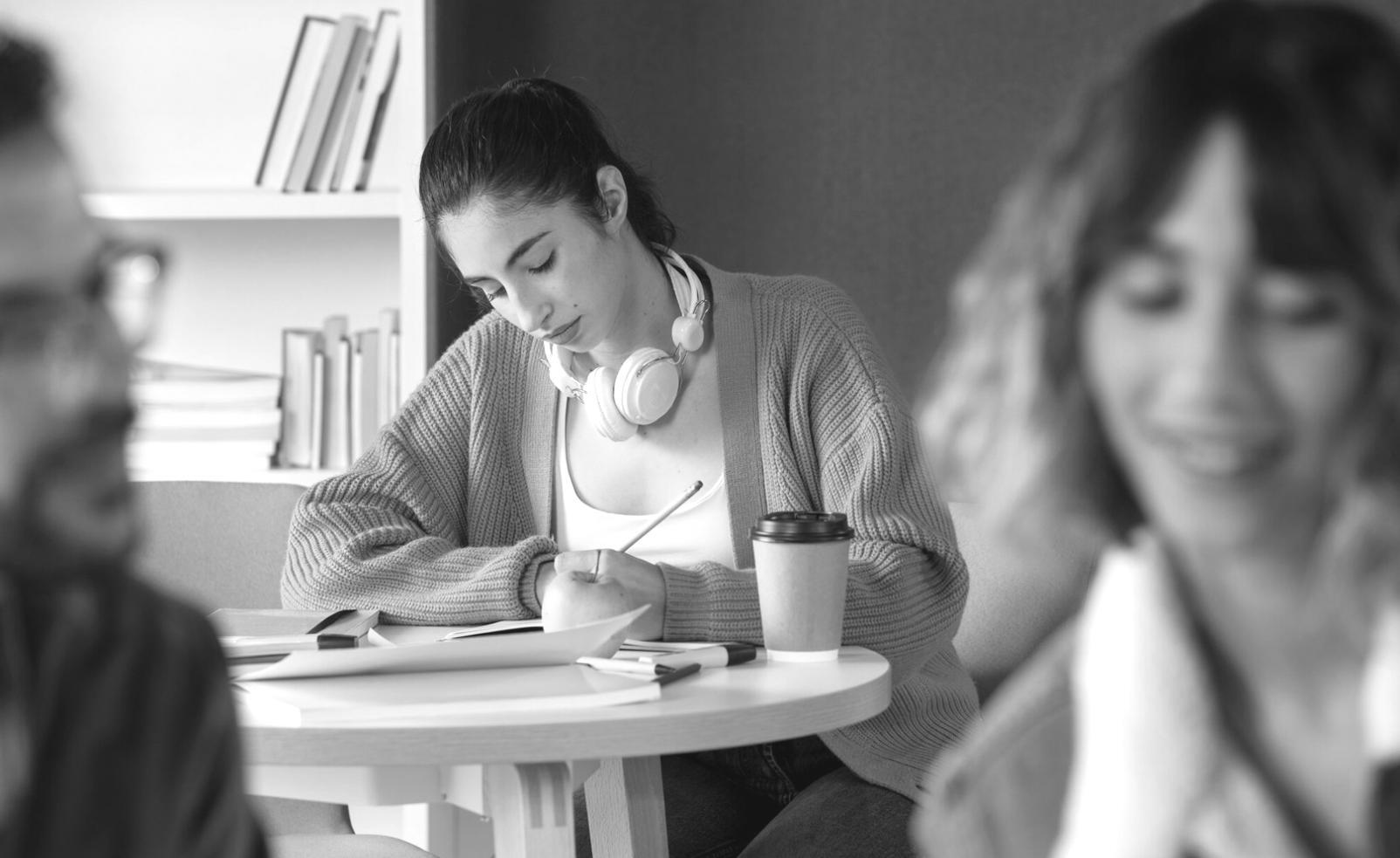 Graphiques et analyses financières sur l'application roxanitevq